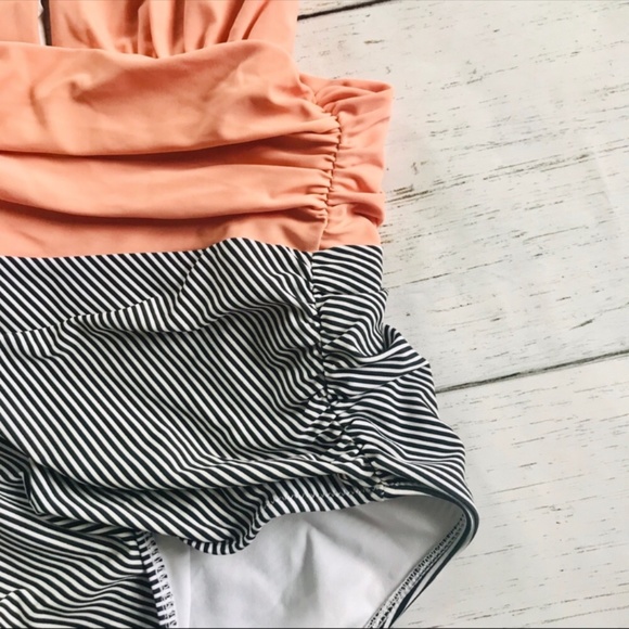 CUPSHE Pink and Striped One-Piece - Picture 5 of 7